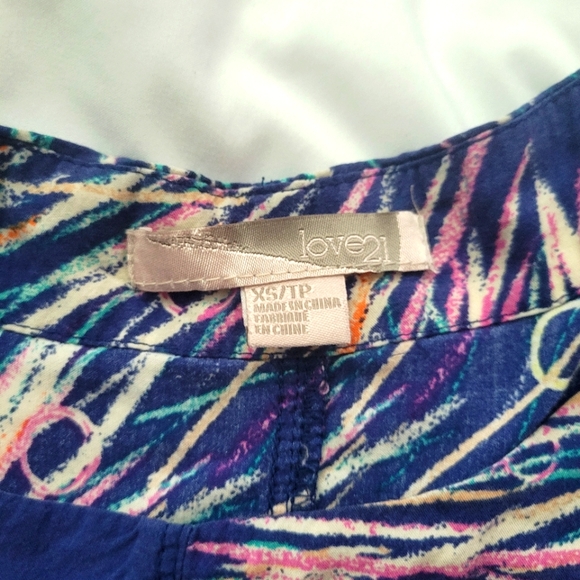 🦜🦜3/$25. Forever 21 BLOUSE XS - Picture 7 of 8